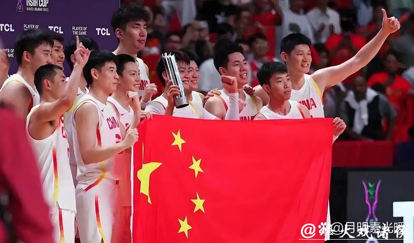 CBA新赛季中国男篮13位国手全面亮相，胡金秋廖三宁张镇麟数据各异引热议，场均得分篮板助攻差距大反映实力分化